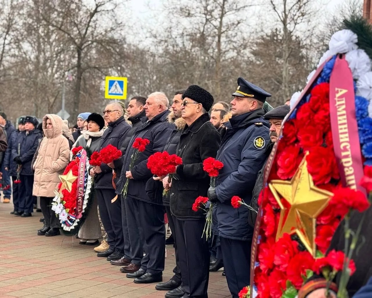 КубанскиеВести.Ру - Депутат Владимир Зюзин принял участие в торжественном мероприятии «Город помнит» в Усть-Лабинске