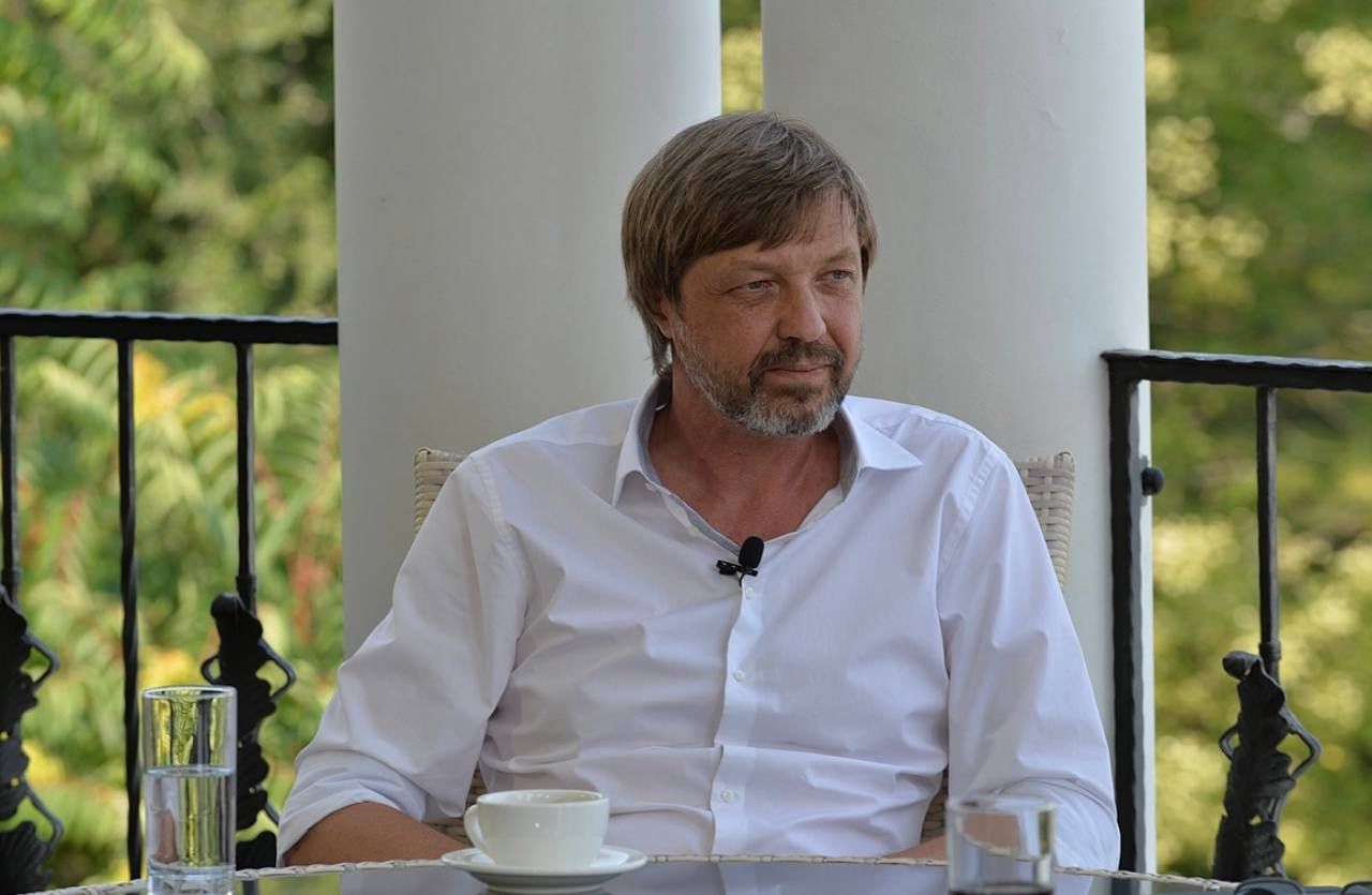 КубанскиеВести.Ру - Экономист Олег Николаев объяснил, почему в РФ нет конкуренции между гостиничным сектором и...