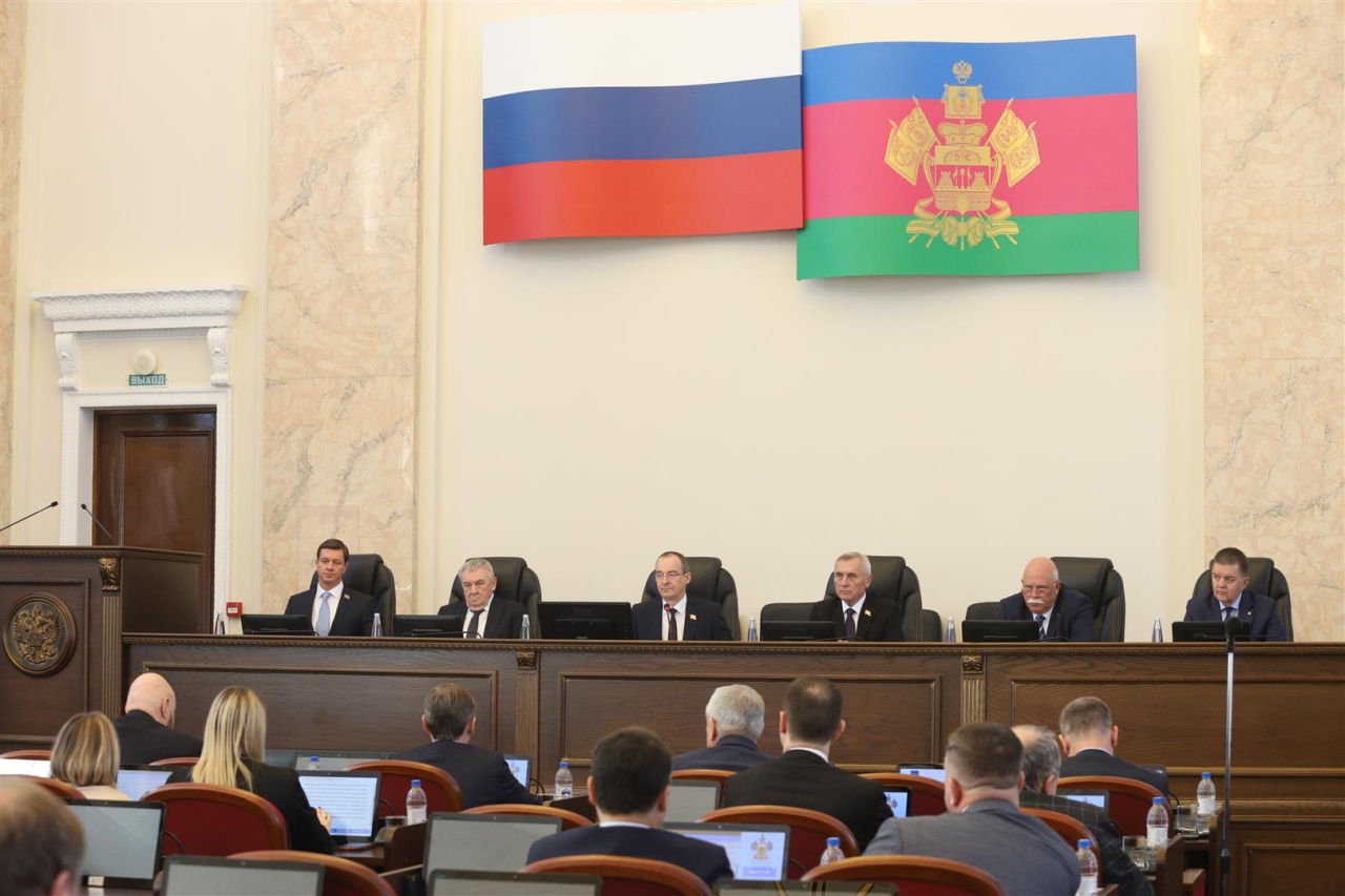 КубанскиеВести.Ру - Депутаты ЗСК расширили категории получателей мер соцподдержки