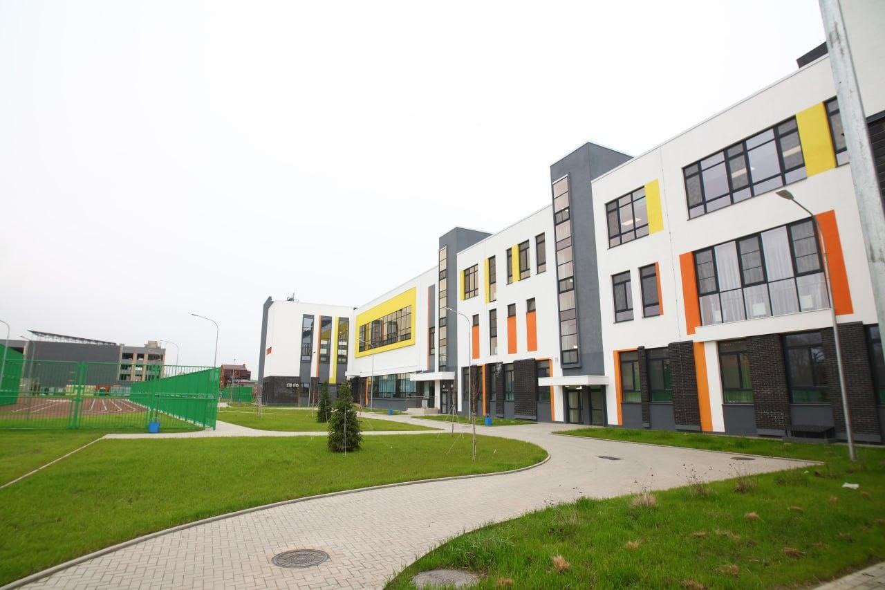 КубанскиеВести.Ру - Юрий Бурлачко рассказал о развитии социальной инфраструктуры на Кубани