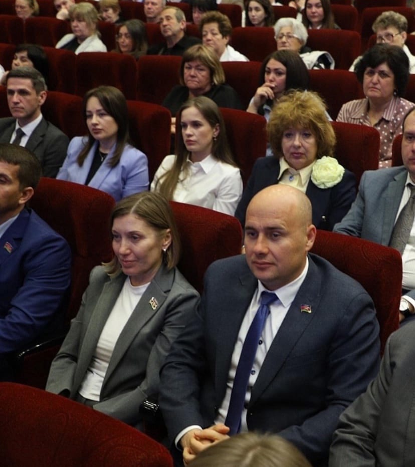 КубанскиеВести.Ру - В Новороссийске с участием депутата ЗСК Ирины Караваевой прошло зональное совещание по подведению...