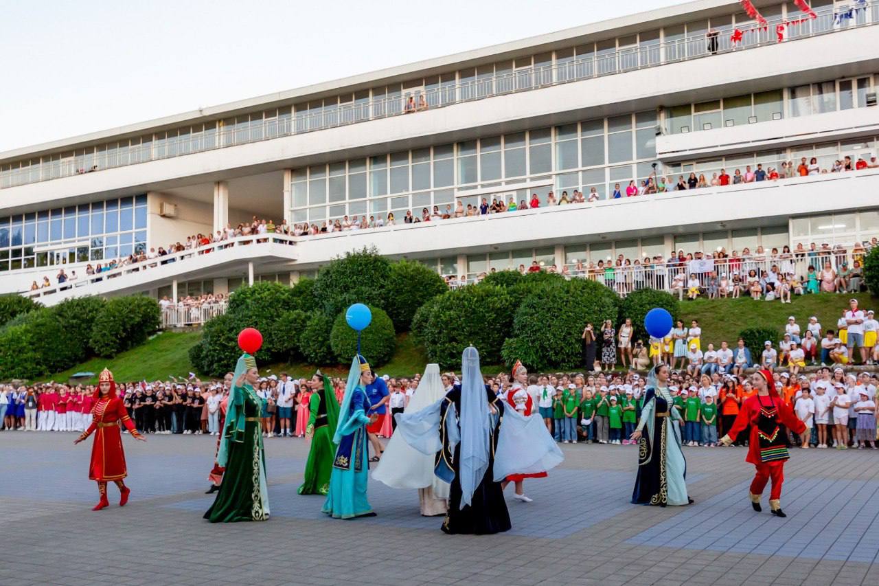 КубанскиеВести.Ру - Юрий Бурлачко рассказал об очередном этапе этап Программы по модернизации инфраструктуры детского...