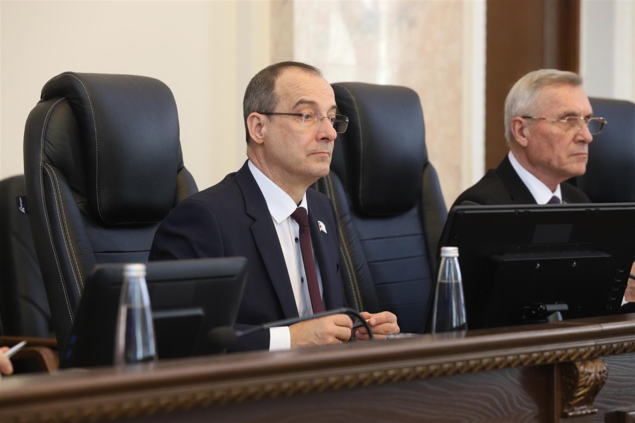 КубанскиеВести.Ру - На пленарном заседании ЗСК заслушали доклад Уполномоченного по правам человека в Краснодарском крае...